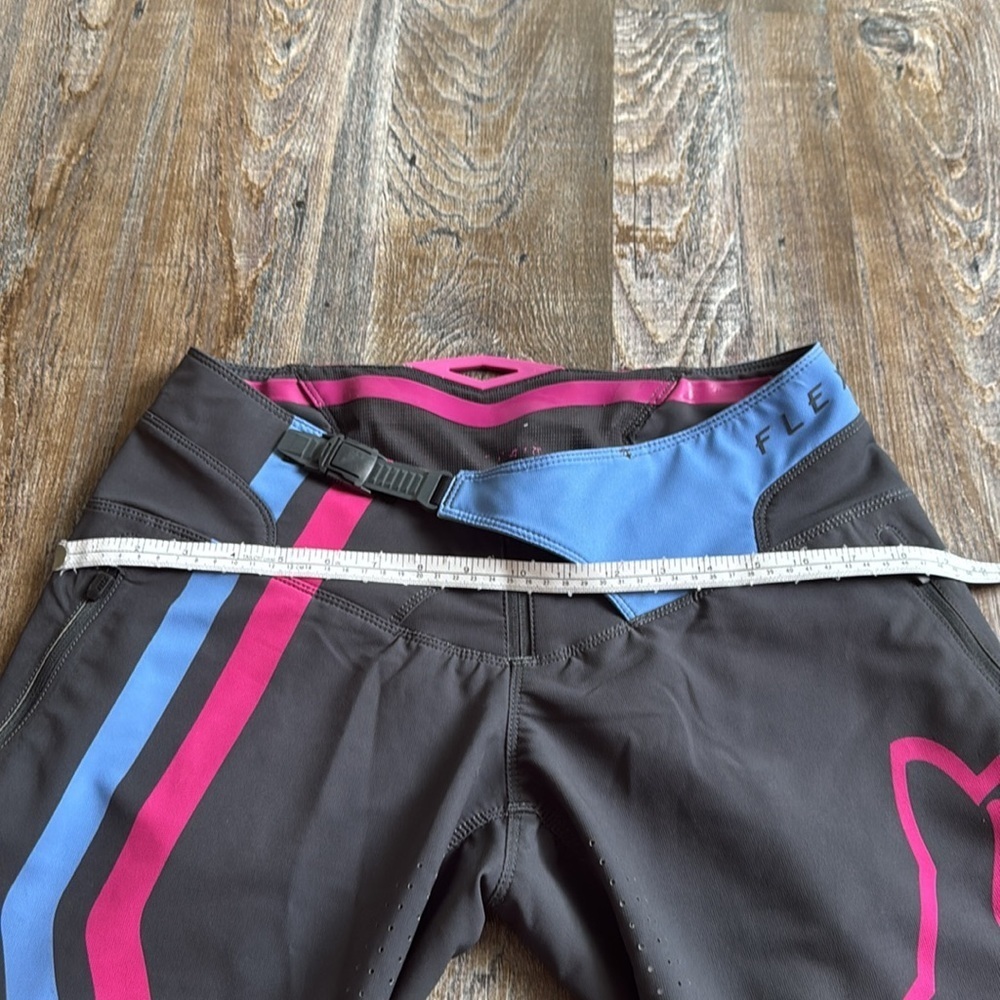 Fox Racing | Flexair Mountain Biking Shorts - Picture 11 of 13